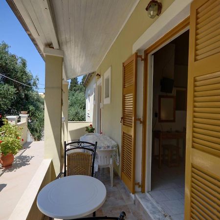 Mikeys Apartments Paleokastritsa Bagian luar foto