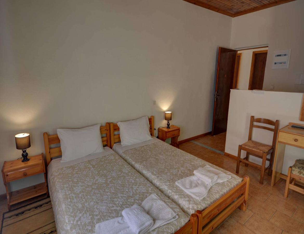 Mikeys Apartments Paleokastritsa Bagian luar foto