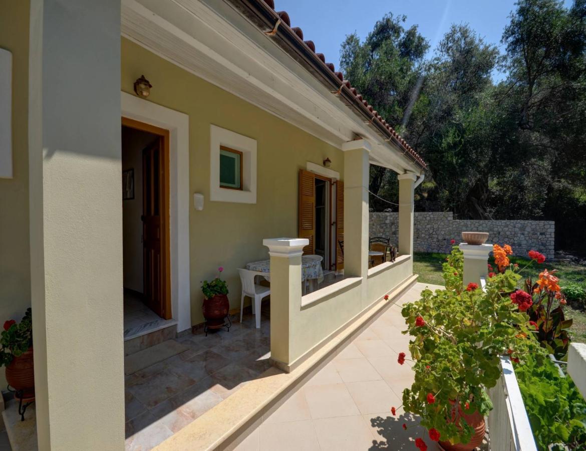 Mikeys Apartments Paleokastritsa Bagian luar foto