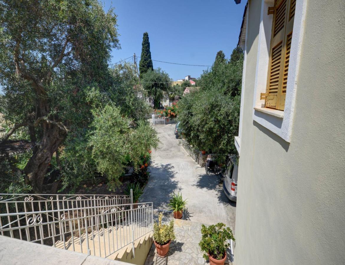 Mikeys Apartments Paleokastritsa Bagian luar foto